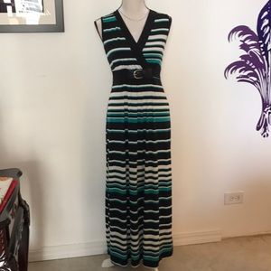 SALE🍎Like New Maxi dress